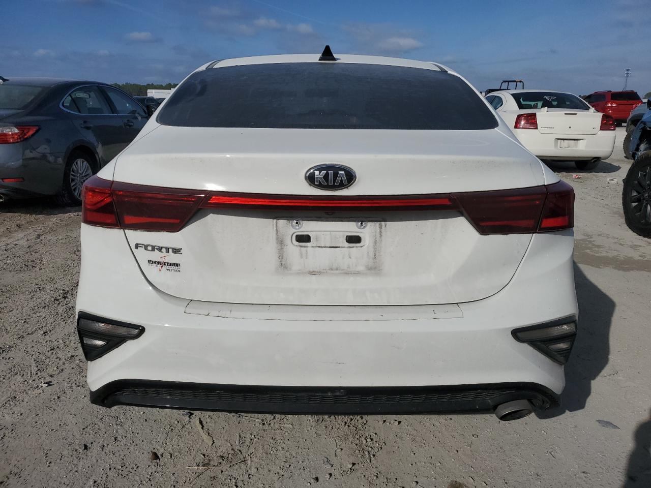 2019 KIA Forte VIN 3KPF24AD6KE058363 Copart auction photo, front end / side damage thumbnail 6
