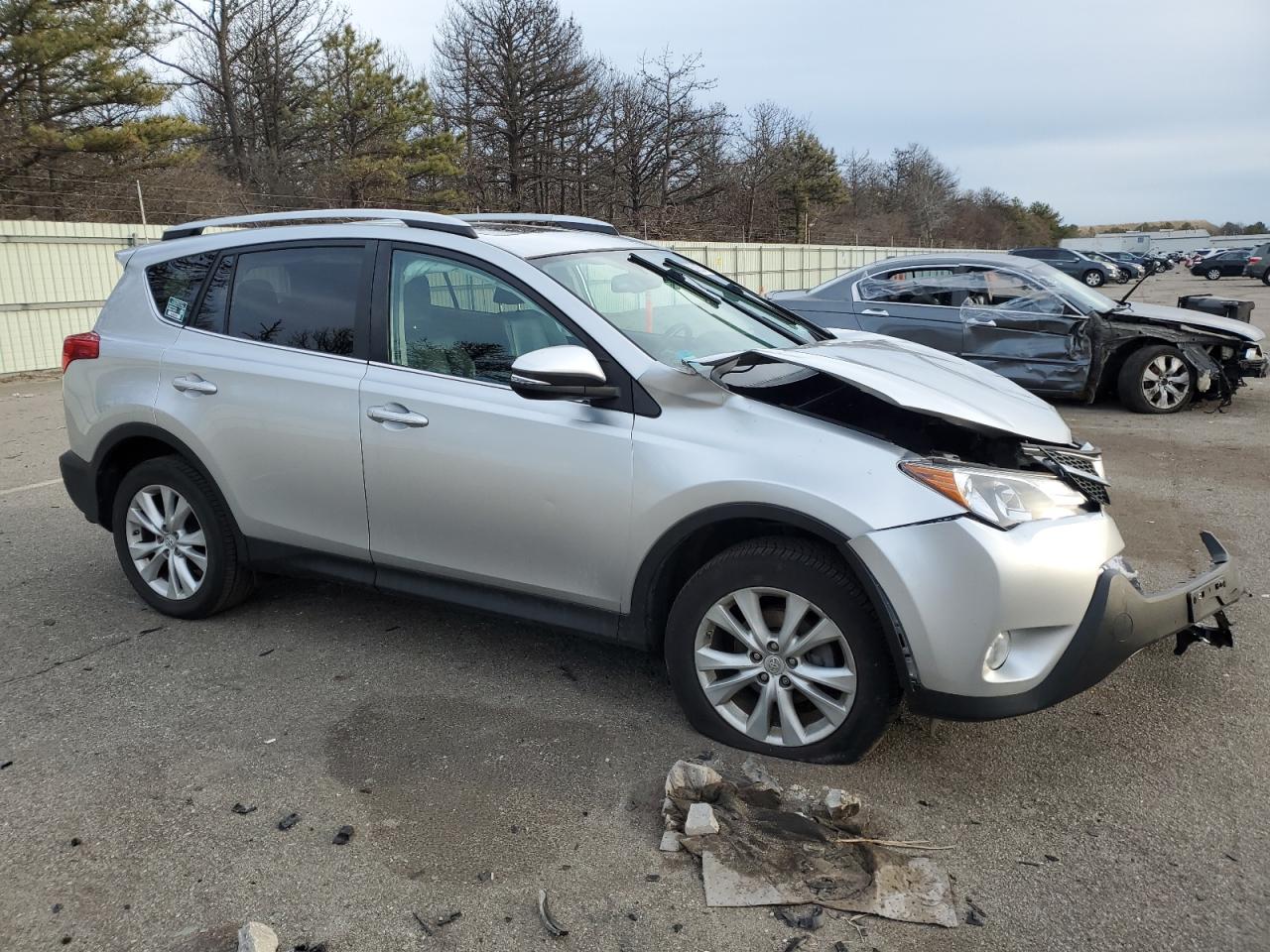 2014 Toyota RAV 4 VIN 2T3DFREV6EW153719 Copart auction photo, front end / minor dent/scratches damage thumbnail 4
