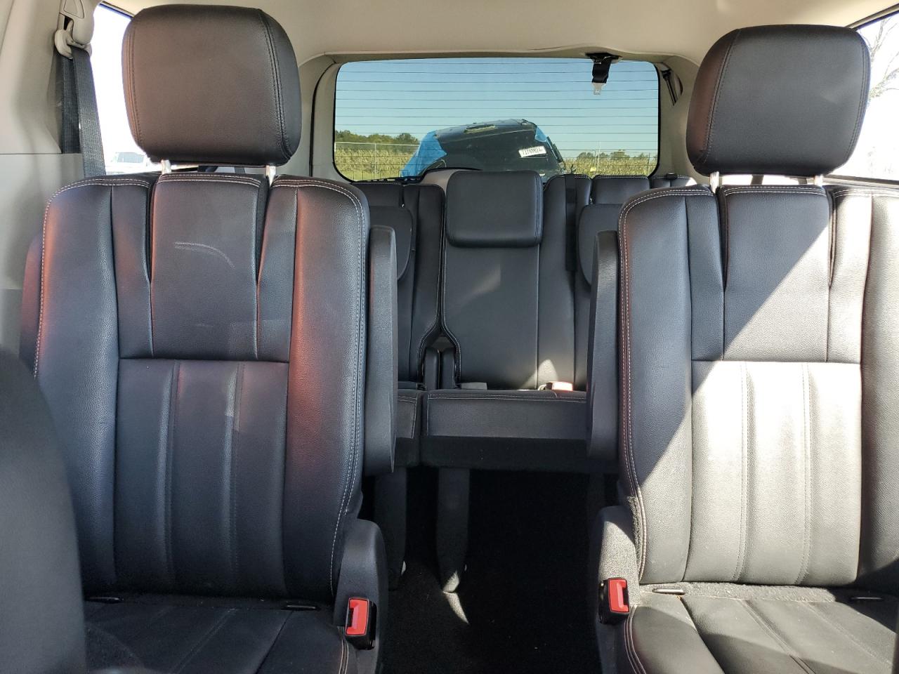 2016 Chrysler Town & Country VIN 2C4RC1BG9GR165401 Copart auction photo, front end / minor dent/scratches damage thumbnail 10
