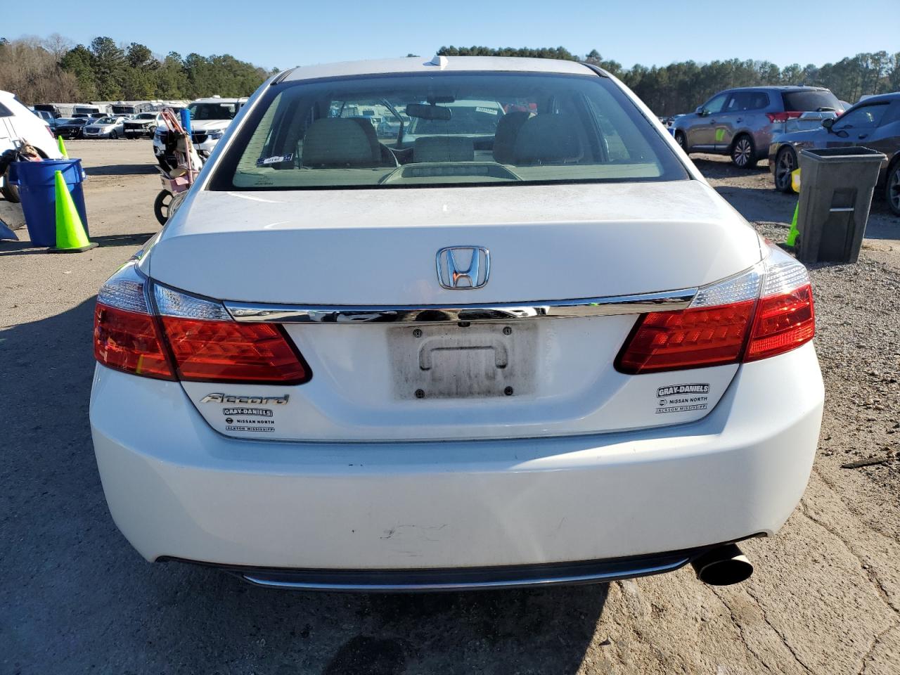 2015 Honda Accord VIN 1HGCR2F88FA013725 Copart auction photo, front end / minor dent/scratches damage thumbnail 6