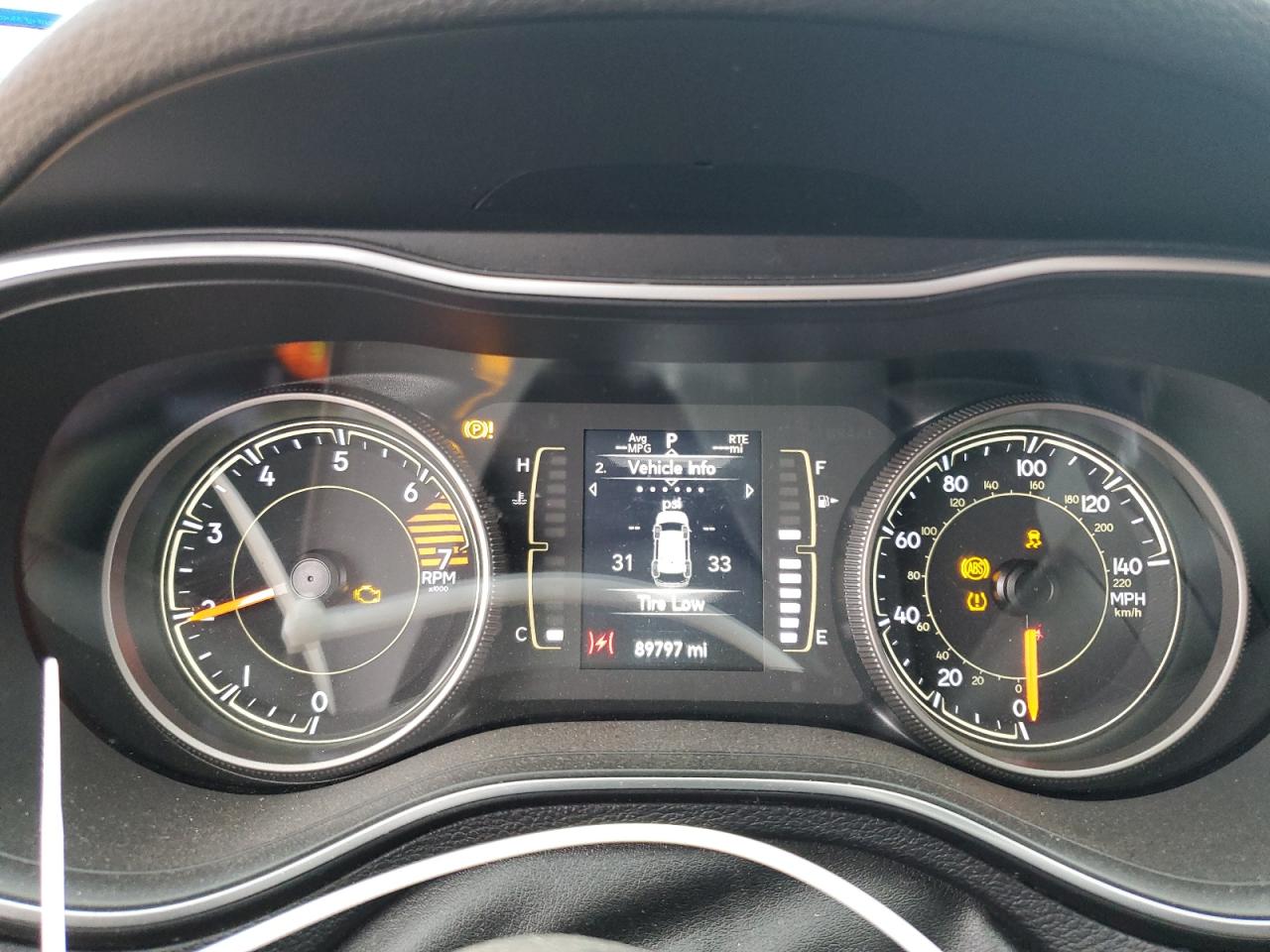 2019 Jeep Grand Cherokee VIN 1C4PJLLB1KD393321 Copart auction photo, side / front end damage thumbnail 9