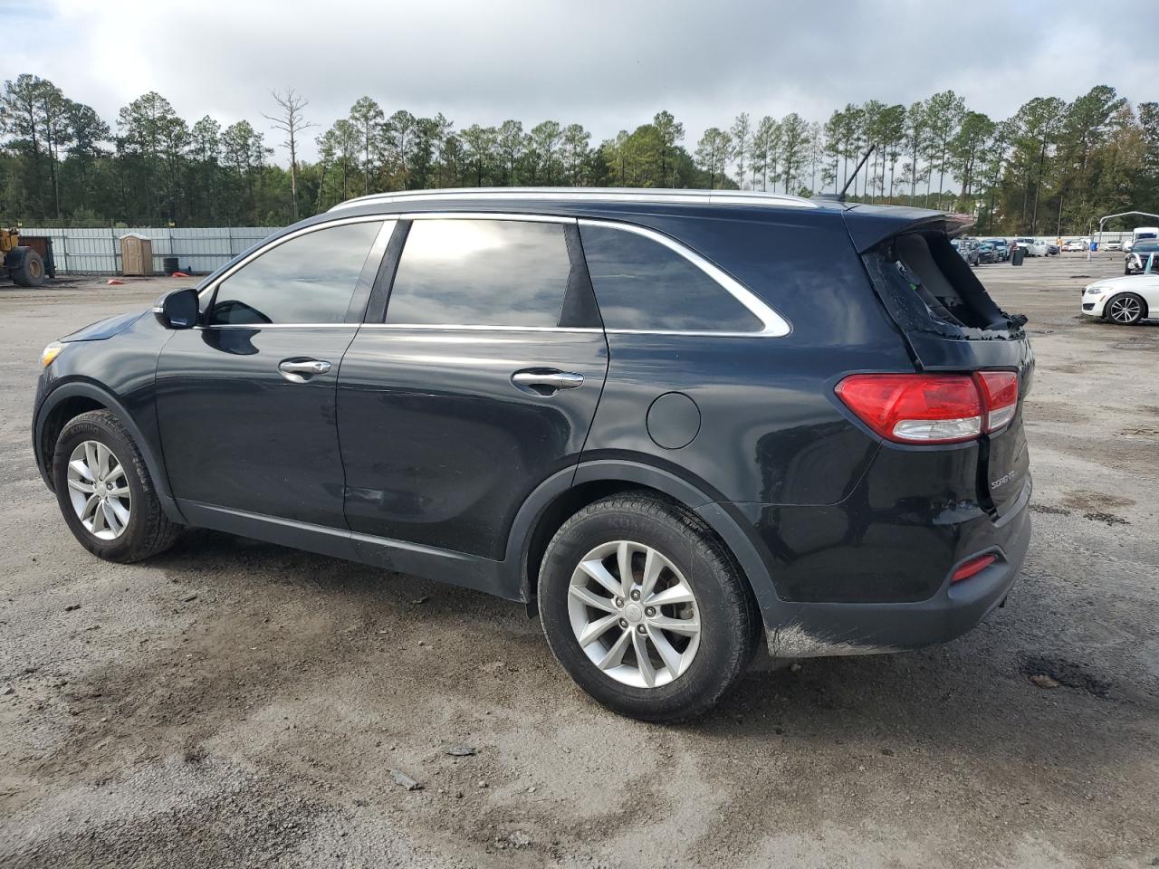 2016 KIA Sorento VIN 5XYPG4A38GG151070 Copart auction photo, rear end damage thumbnail 2