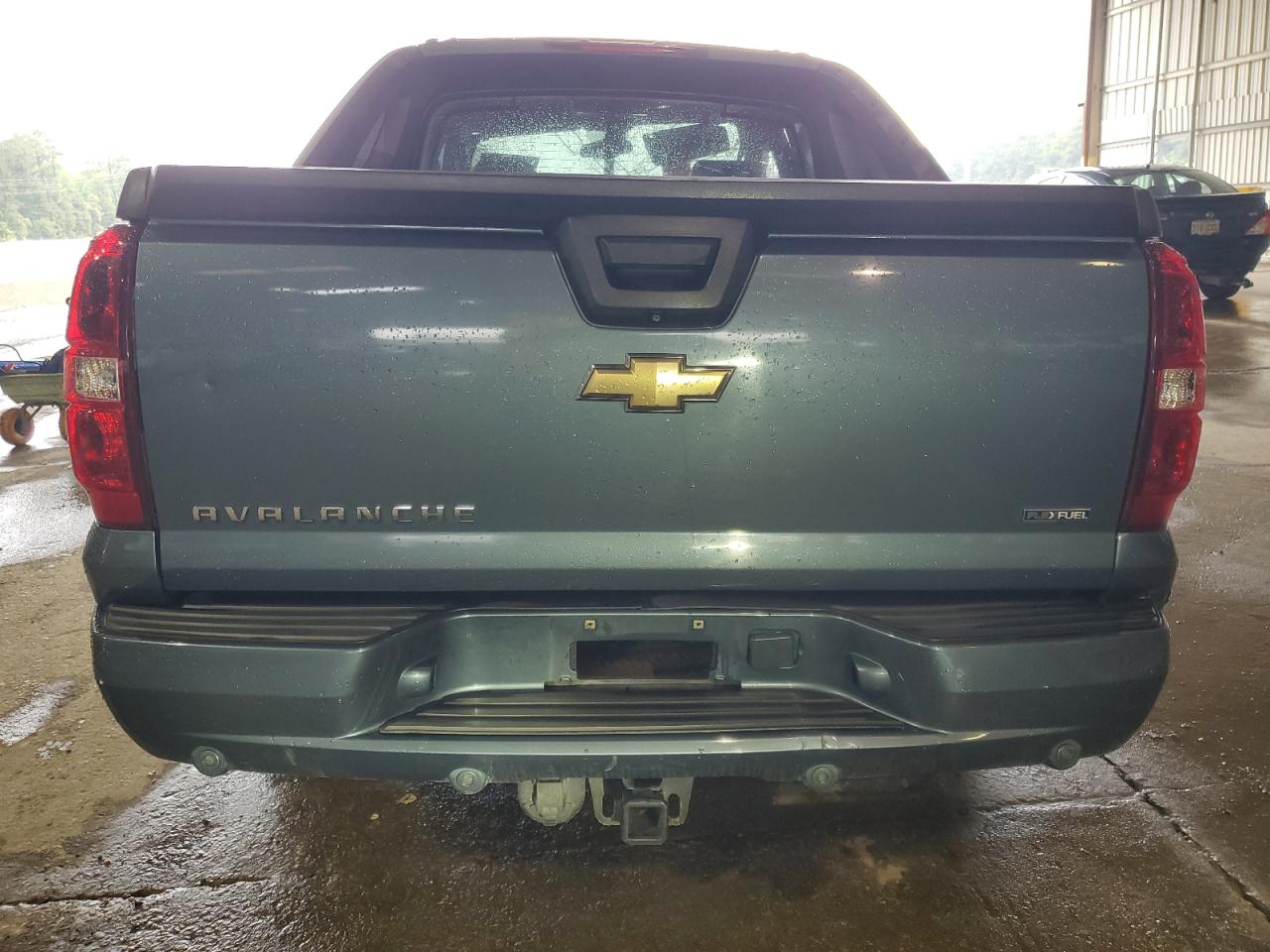 2008 Chevrolet Avalanche VIN 3GNEC12068G166327 Copart auction photo, front end / side damage thumbnail 6