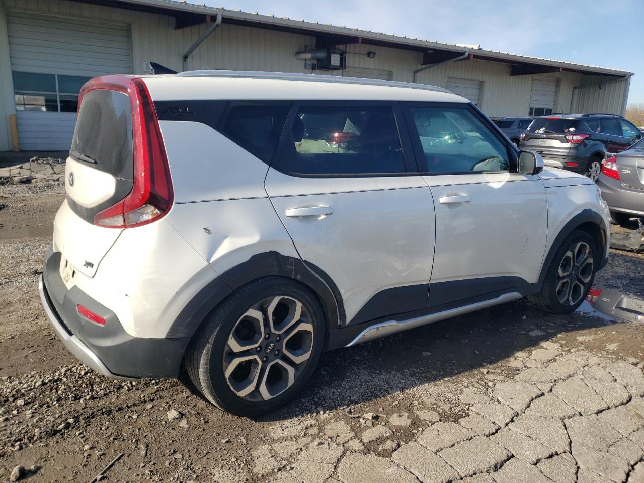 2020 KIA Soul VIN KNDJ23AU3L7729431 Copart auction photo, side / rear end damage thumbnail 3