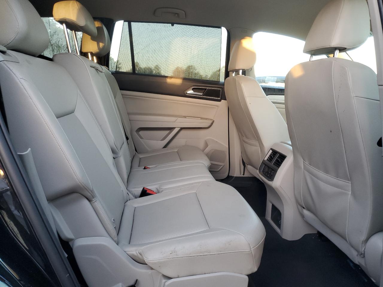 2018 Volkswagen Atlas VIN 1V2CP2CA2JC598163 Copart auction photo, rear end damage thumbnail 11
