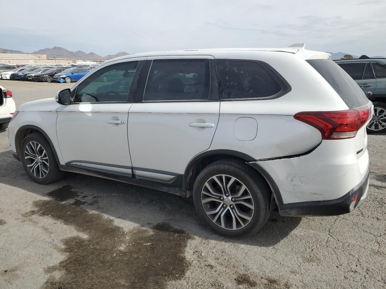 2018 Mitsubishi Outlander VIN JA4AD3A34JZ041483 Copart auction photo, side / rear end damage thumbnail 2