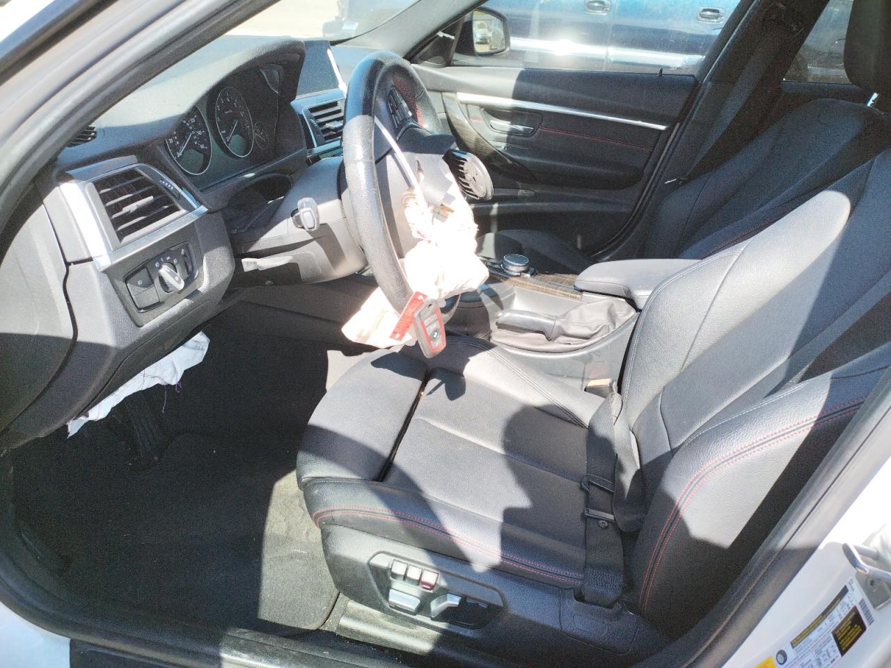 2016 BMW 3er VIN WBA8E9G5XGNU29828 Copart auction photo, front end damage thumbnail 7
