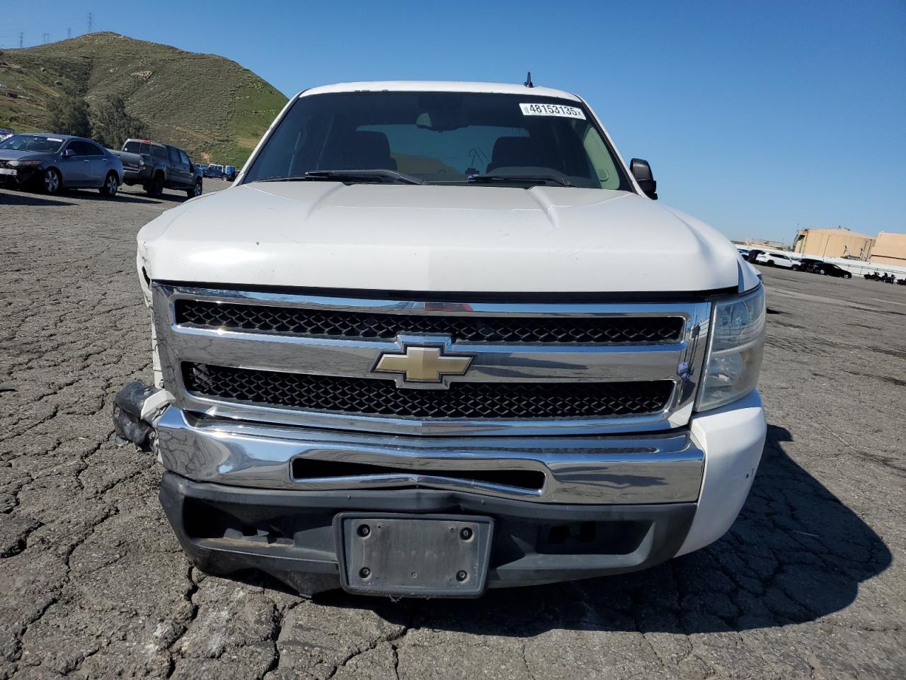 2011 Chevrolet Silverado VIN 3GCPCSEA0BG362895 Copart auction photo, side / front end damage thumbnail 5