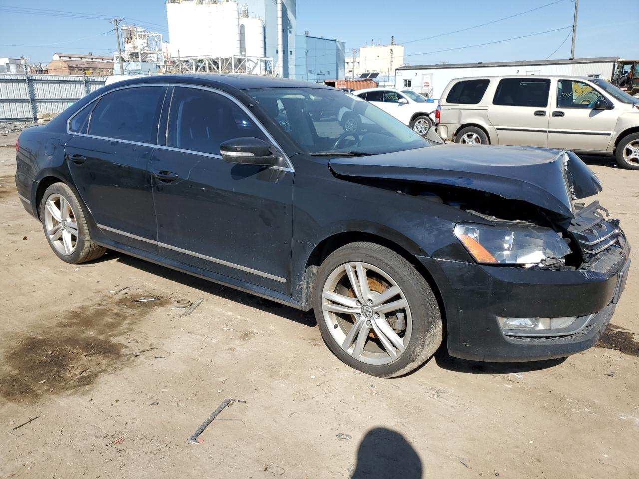 2014 Volkswagen Passat VIN 1VWCN7A3XEC054974 Copart auction photo, front end / undercarriage damage thumbnail 4