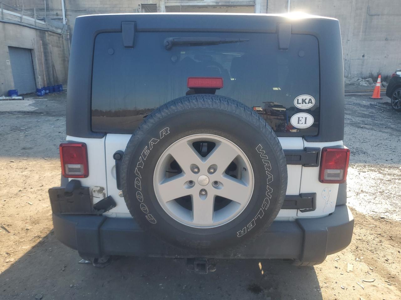 2014 Jeep Wrangler VIN 1C4BJWDG0EL312793 Copart auction photo, front end damage thumbnail 6