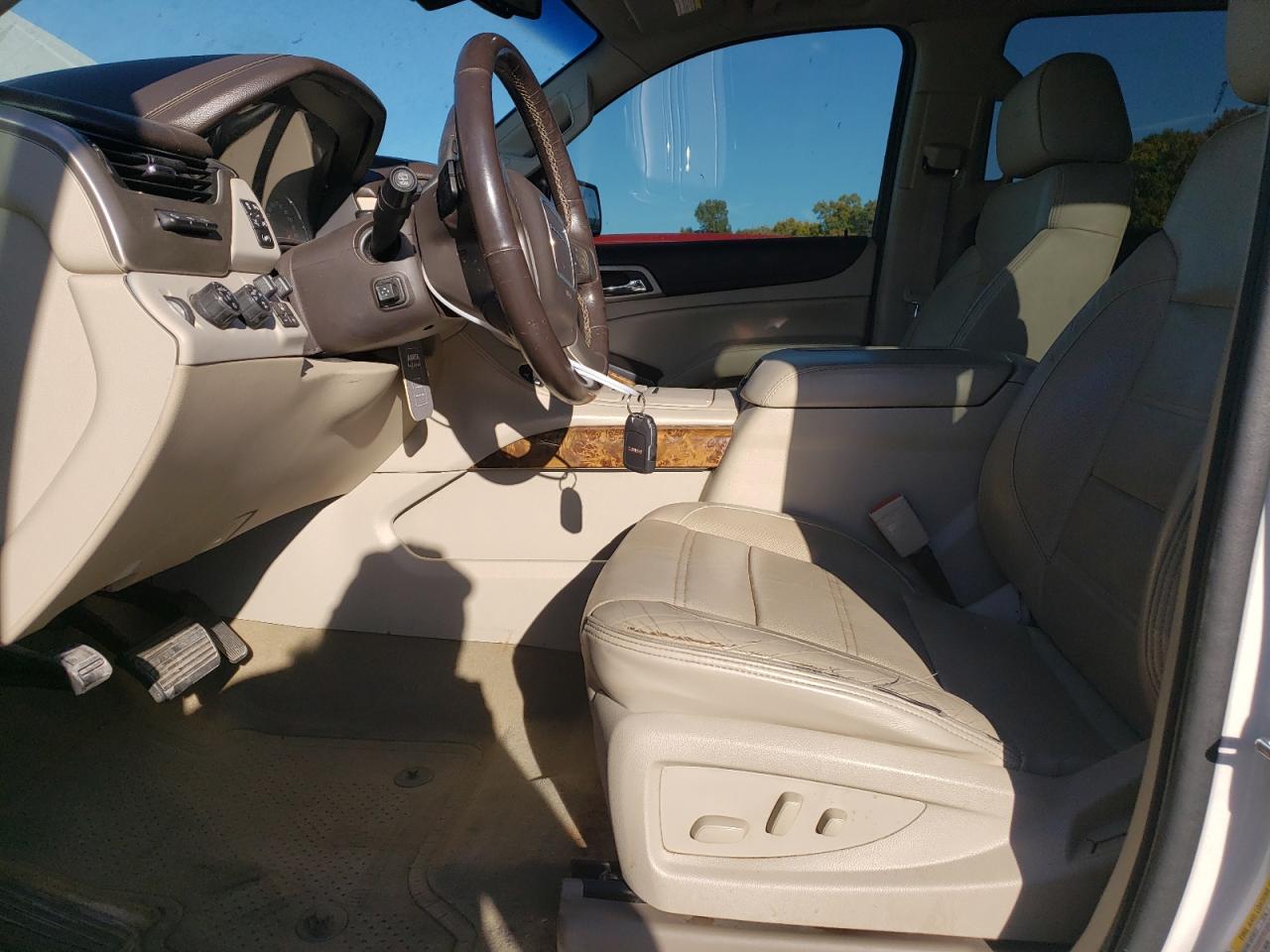 2016 GMC Yukon VIN 1GKS2HKJ5GR355022 Copart auction photo, side / front end damage thumbnail 7