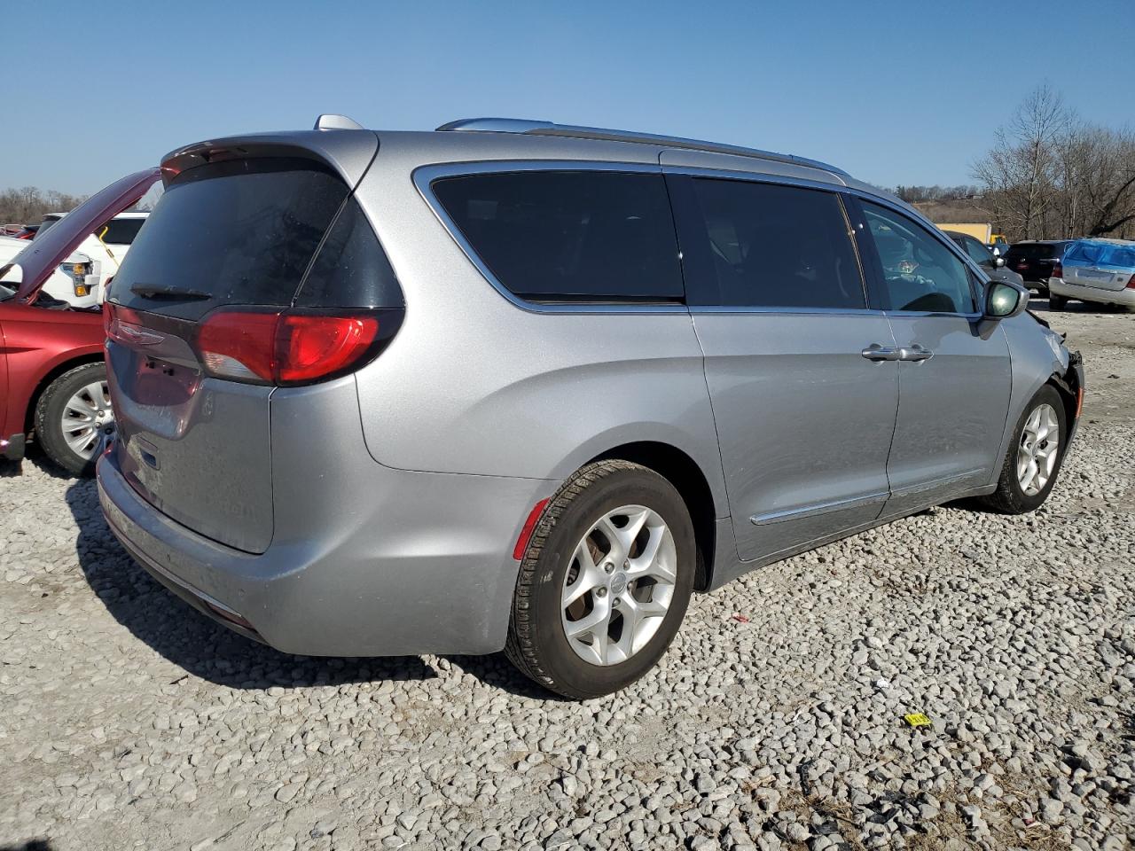2020 Chrysler Pacifica VIN 2C4RC1BG7LR114263 Copart auction photo, front end damage thumbnail 3
