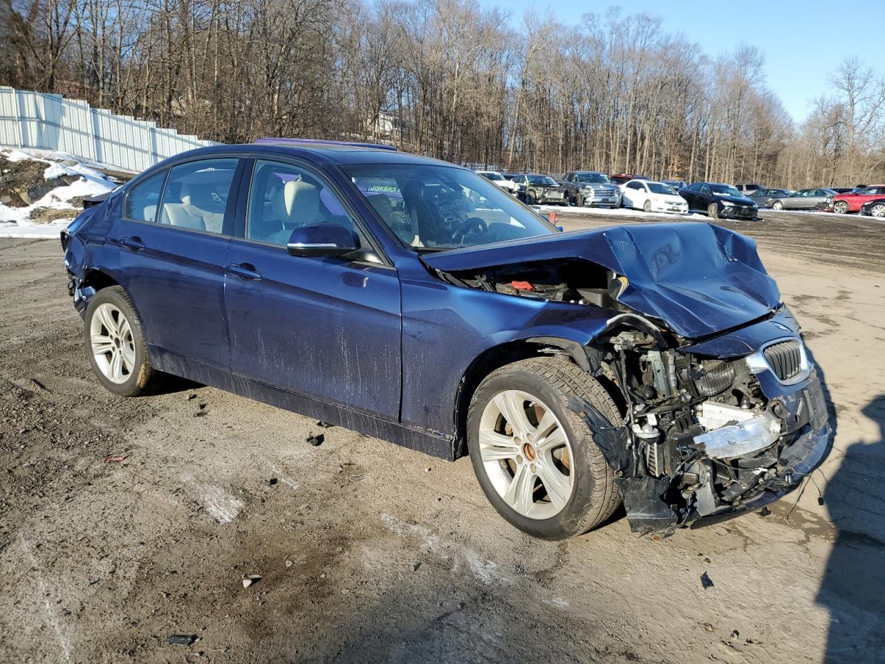 2016 BMW 3er VIN WBA8E3G55GNU04283 Copart auction photo, rear end / front end damage thumbnail 4