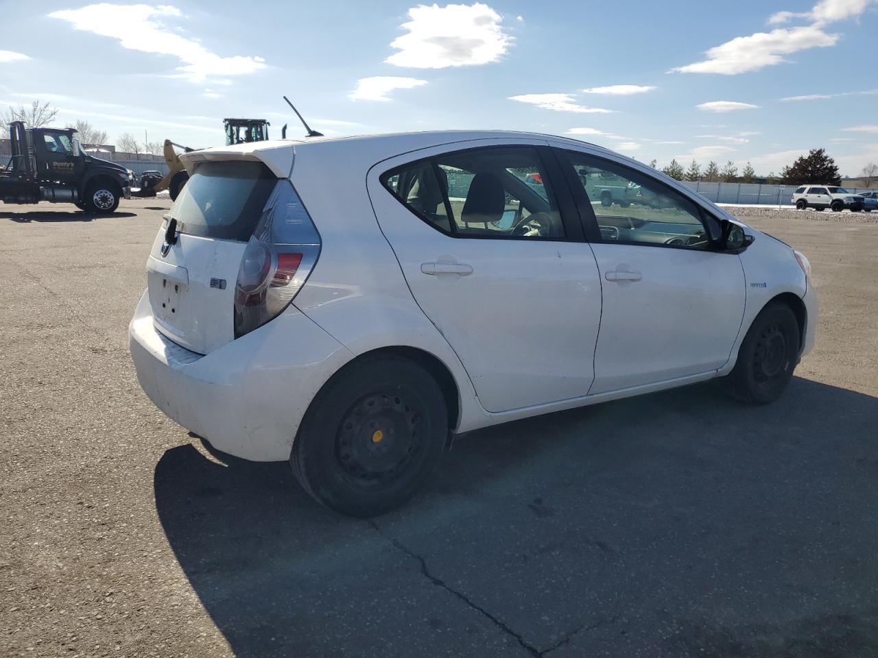 2013 Toyota Prius VIN JTDKDTB37D1556828 Copart auction photo, front end / rear end damage thumbnail 3