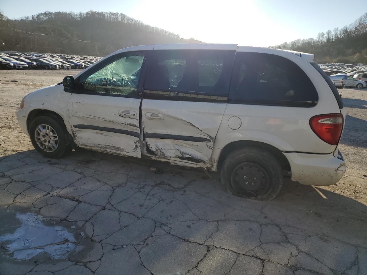 2004 Chrysler Town & Country VIN 1C4GP45R24B579947 Copart auction photo, all over damage thumbnail 2
