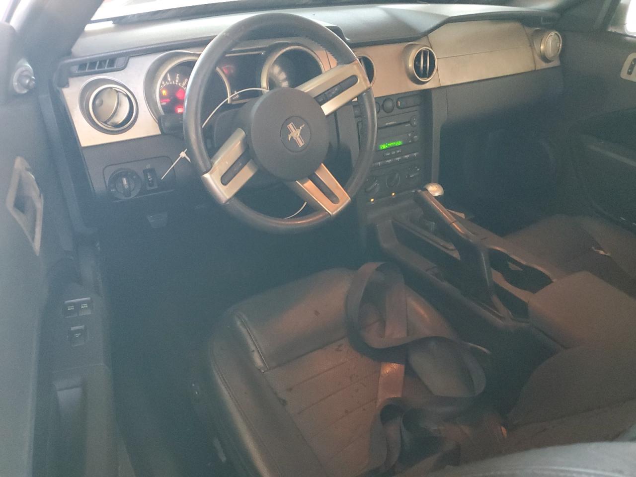 2006 Ford Mustang VIN 1ZVFT85H865151854 Copart auction photo, burn - interior / water/flood damage thumbnail 8