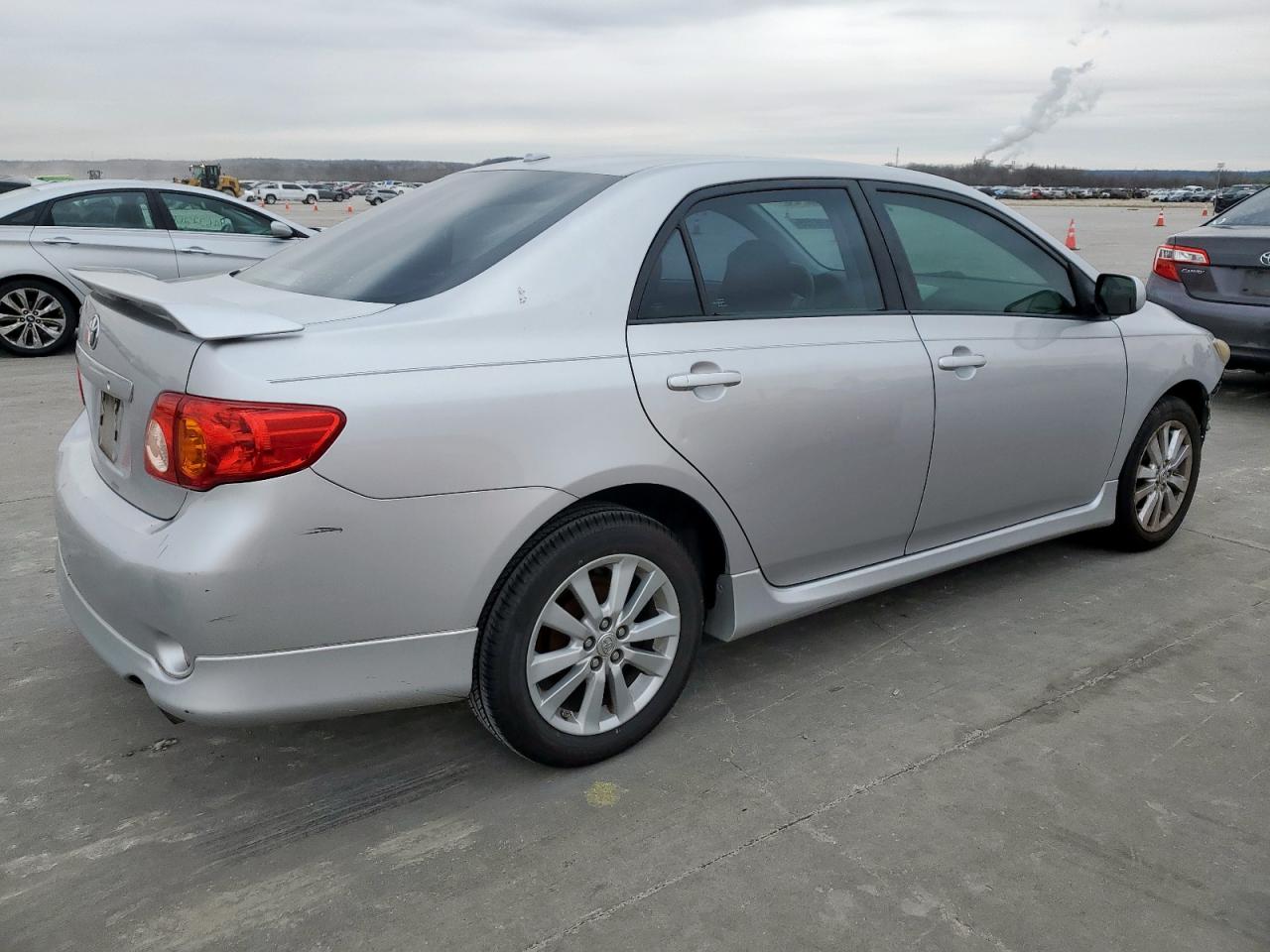 2010 Toyota Corolla VIN 1NXBU4EEXAZ332431 Copart auction photo, front end / side damage thumbnail 3
