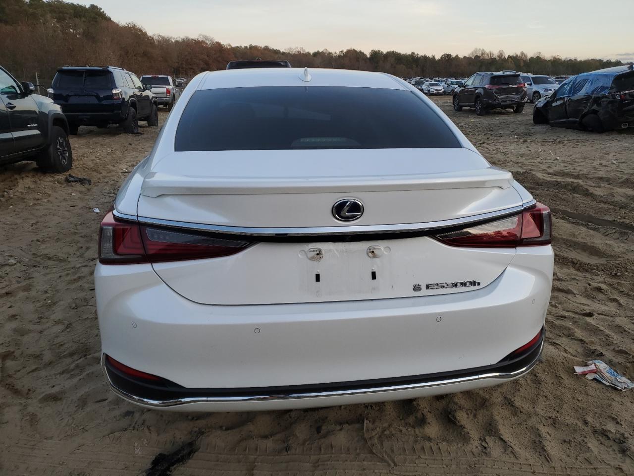 2019 Lexus ES VIN JTHB21B1XK2015240 Copart auction photo, mechanical / front end damage thumbnail 6