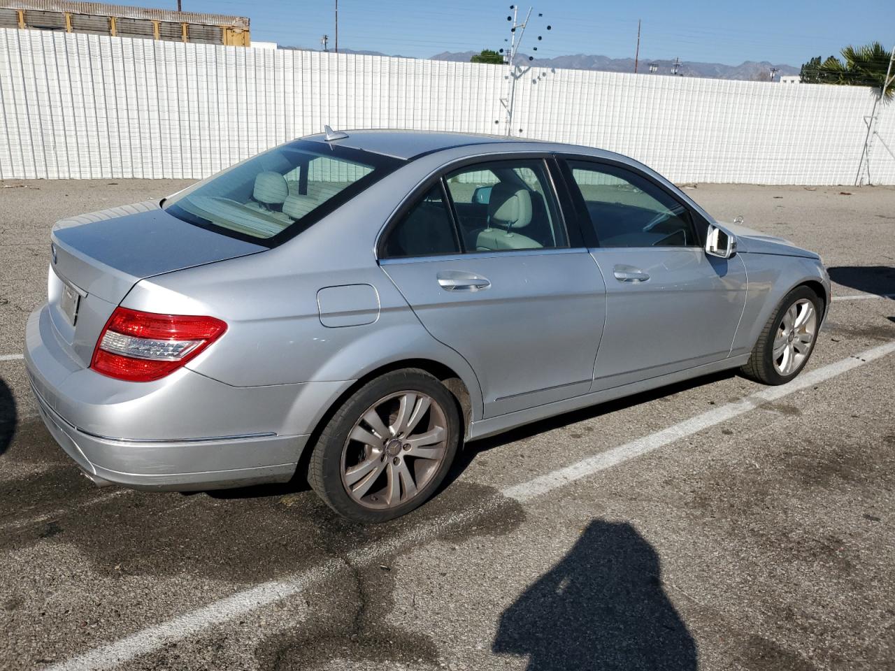 2010 Mercedes-Benz C-klasse VIN WDDGF5EB4AR087828 Copart auction photo, mechanical / minor dent/scratches damage thumbnail 3