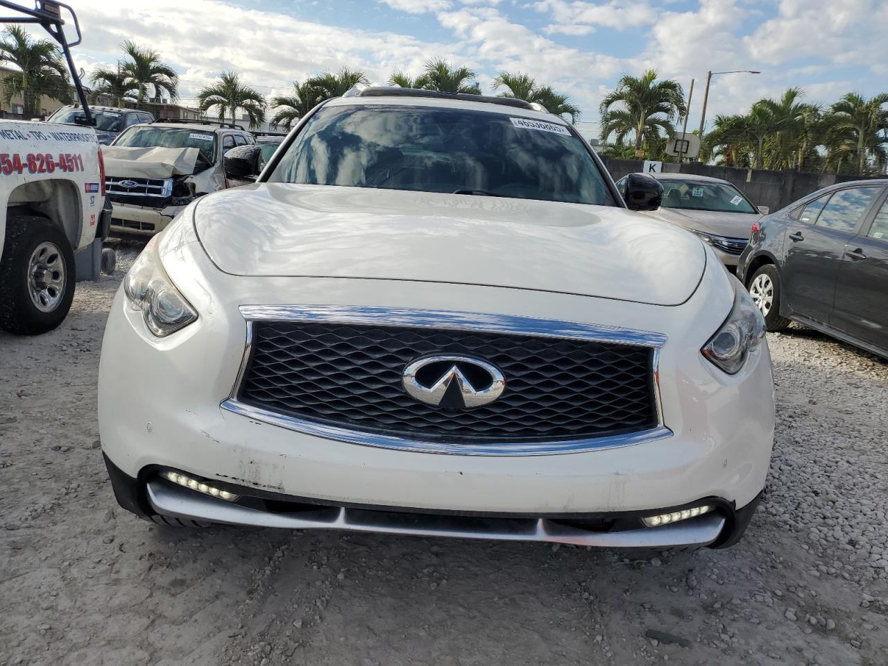 2017 Infiniti QX70 VIN JN8CS1MU3HM140482 Copart auction photo, minor dent/scratches damage thumbnail 5