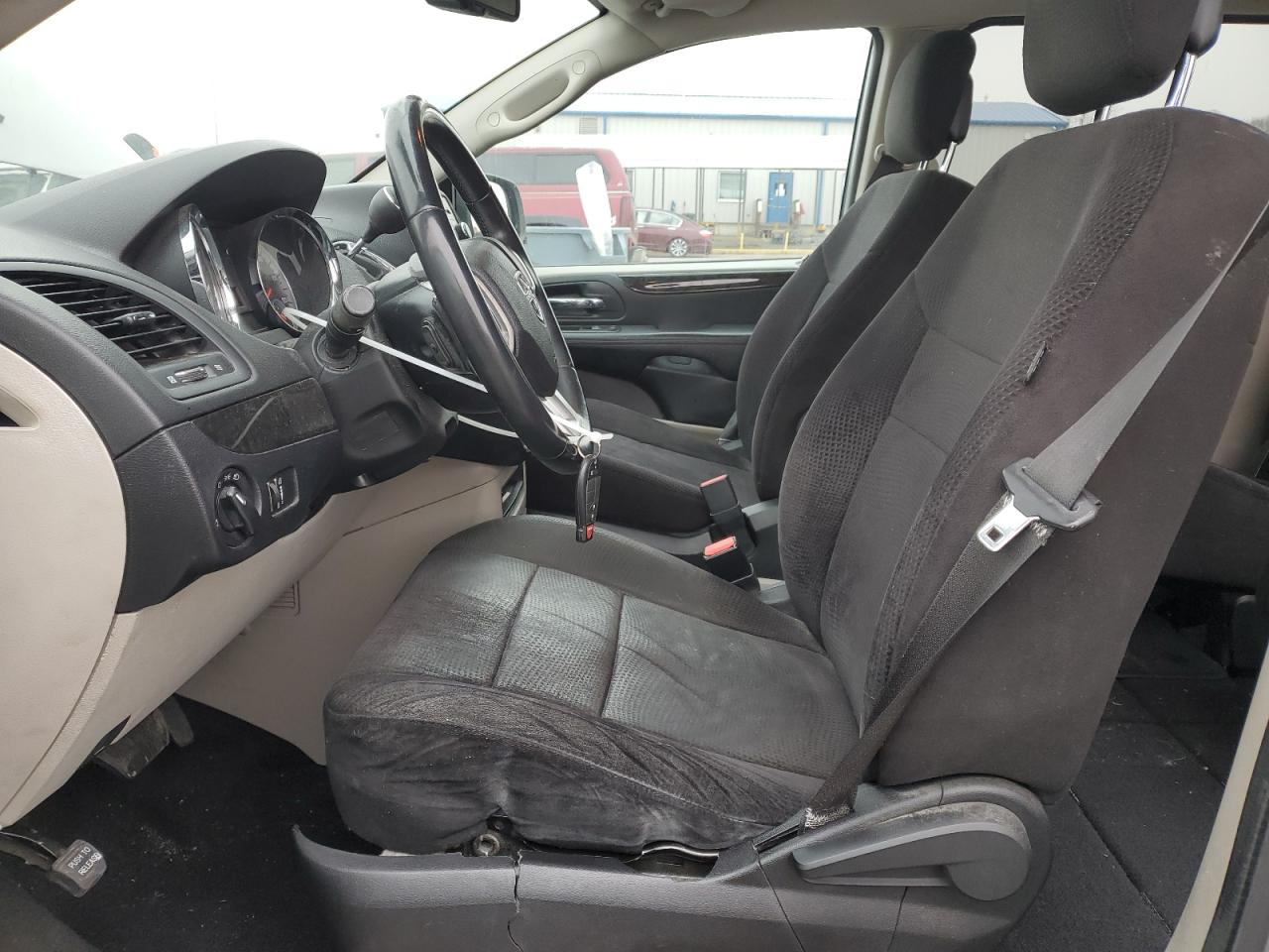 2014 Dodge Caravan VIN 2C4RDGBGXER137457 Copart auction photo, front end damage thumbnail 7