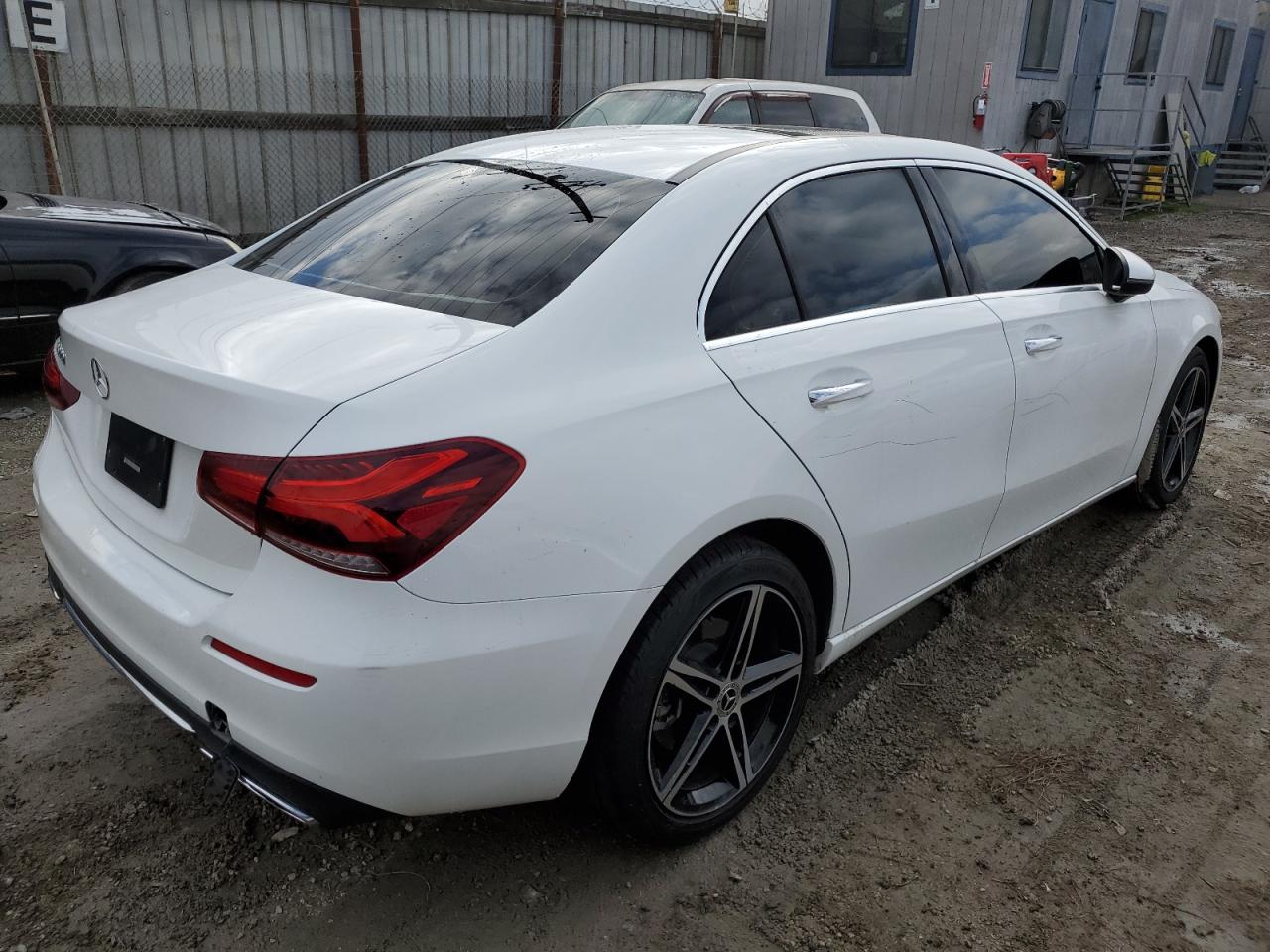2021 Mercedes-Benz A-klasse VIN W1K3G4EB2MJ290158 Copart auction photo, front end damage thumbnail 3