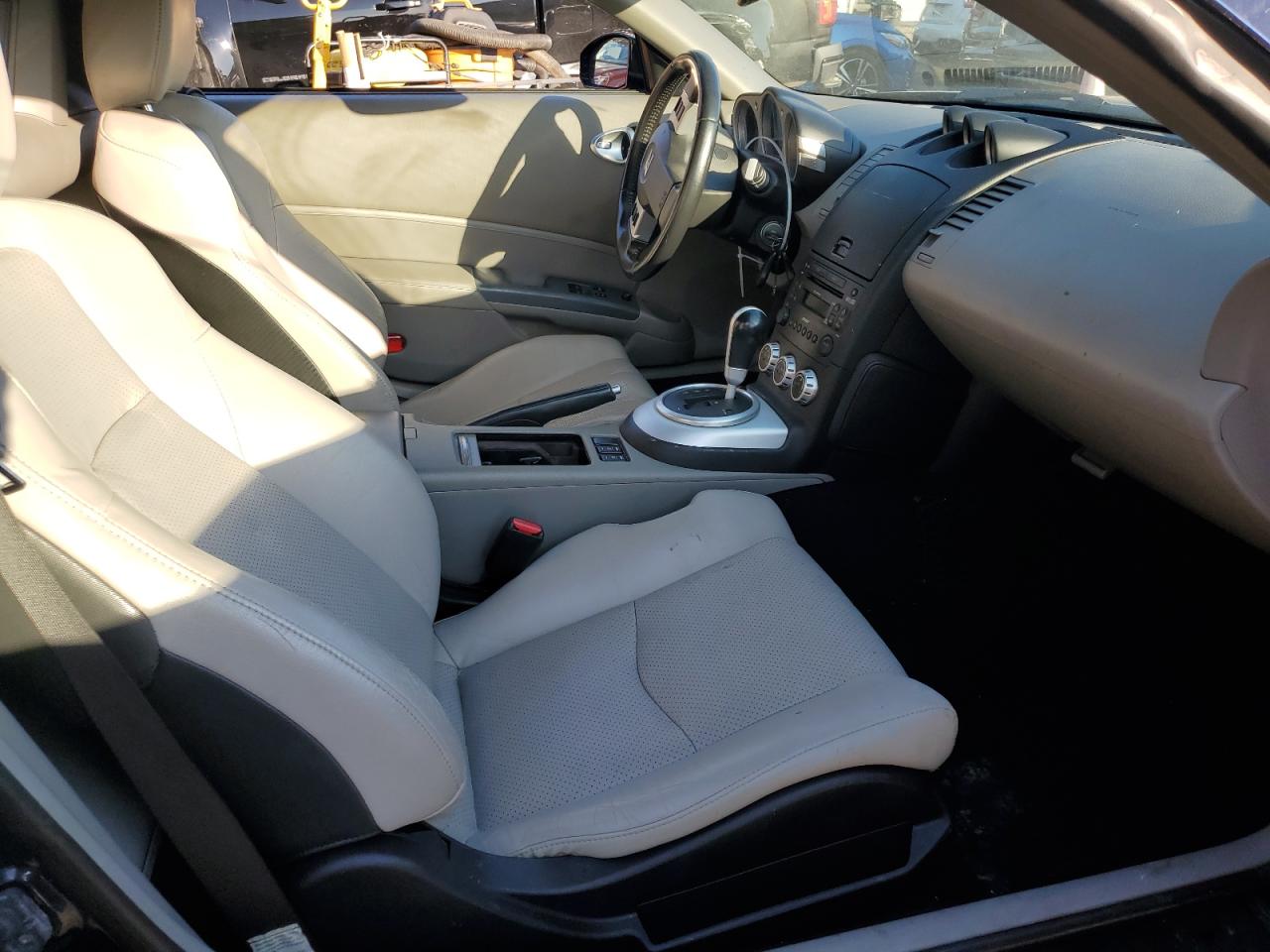 2008 Nissan 350Z VIN JN1BZ36A98M851592 Copart auction photo, all over damage thumbnail 10