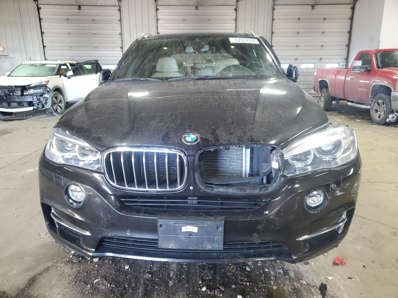 2017 BMW X5 VIN 5UXKR0C35H0X77613 Copart auction photo, front end / side damage thumbnail 5