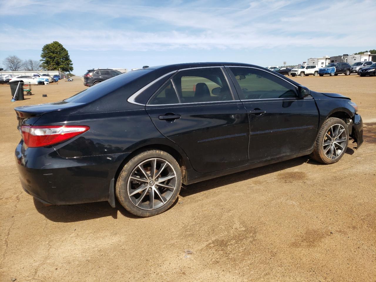 2015 Toyota Camry VIN 4T1BF1FK5FU498876 Copart auction photo, front end damage thumbnail 3