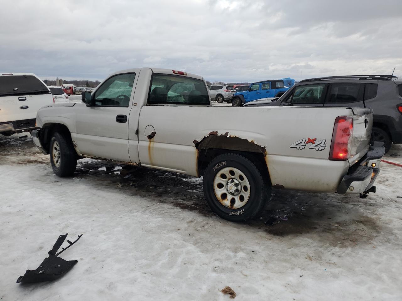 2005 Chevrolet Silverado VIN 1GCEK14TX5Z112351 Copart auction photo, all over damage thumbnail 2