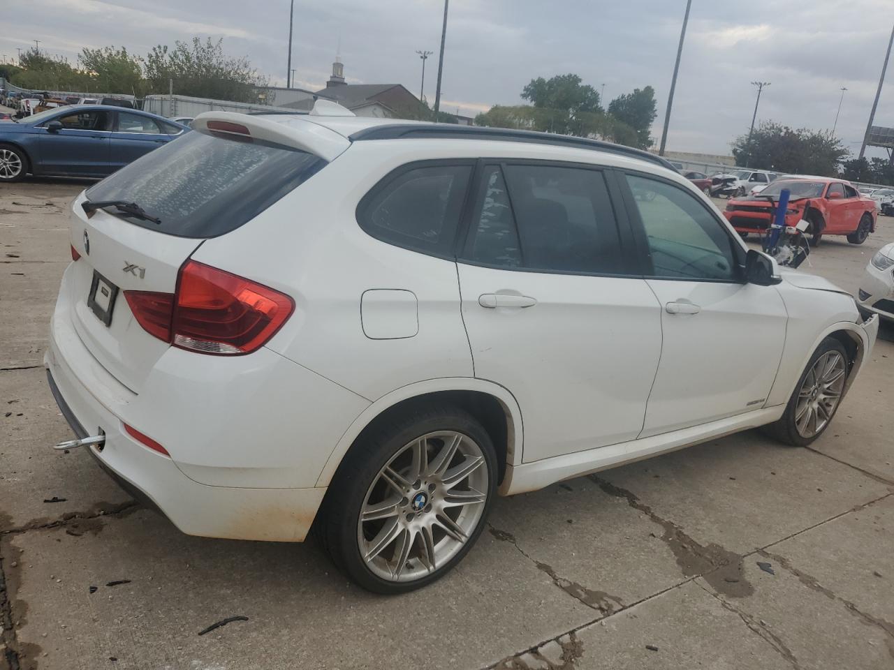 2015 BMW X1 VIN WBAVM1C58FV314995 Copart auction photo, front end / minor dent/scratches damage thumbnail 3