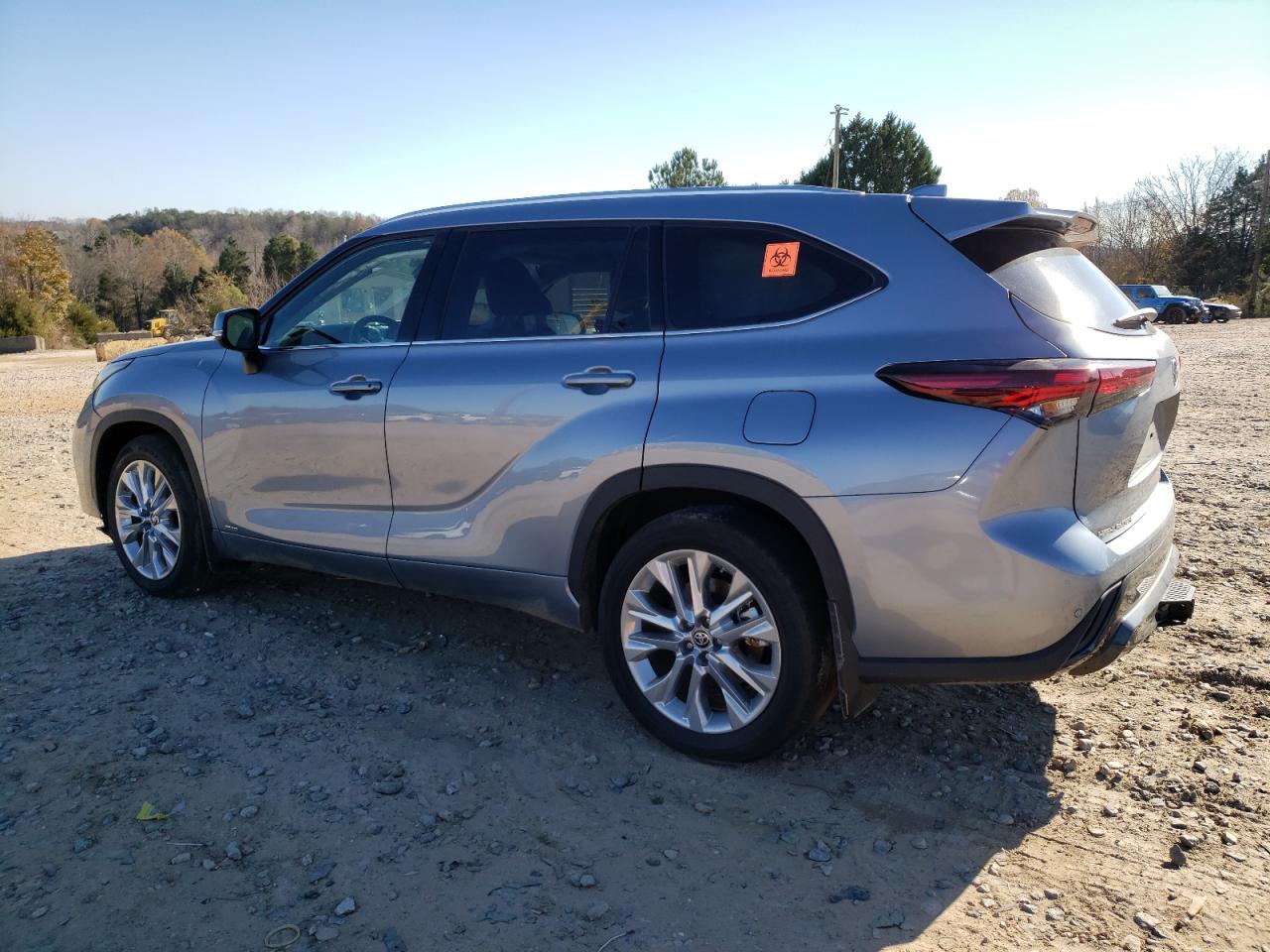 2024 Toyota Highlander VIN 5TDXBRCH9RS615848 Copart auction photo, front end / rear end damage thumbnail 2