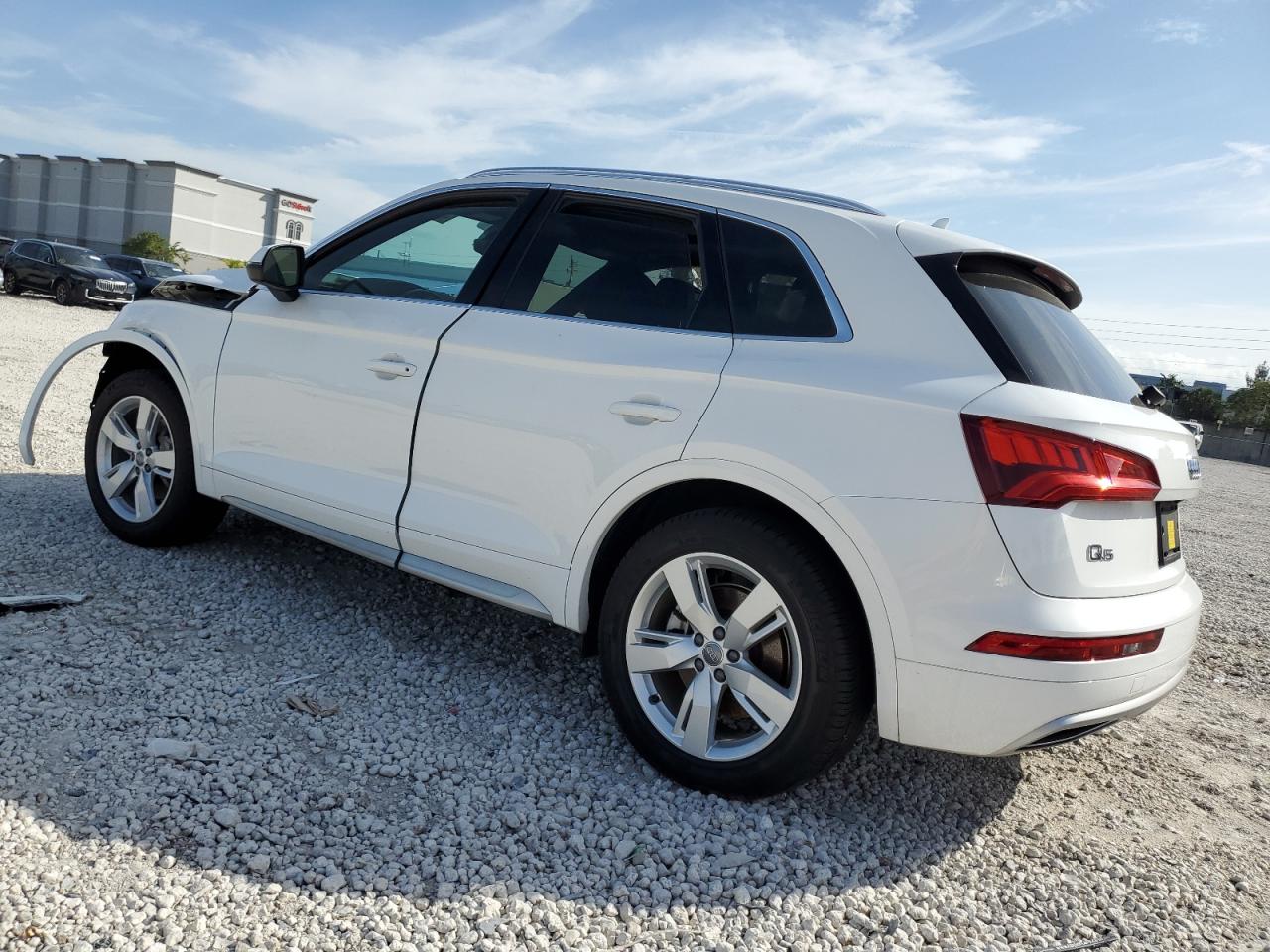 2019 Audi Q5 VIN WA1ANAFY2K2088317 Copart auction photo, front end damage thumbnail 2
