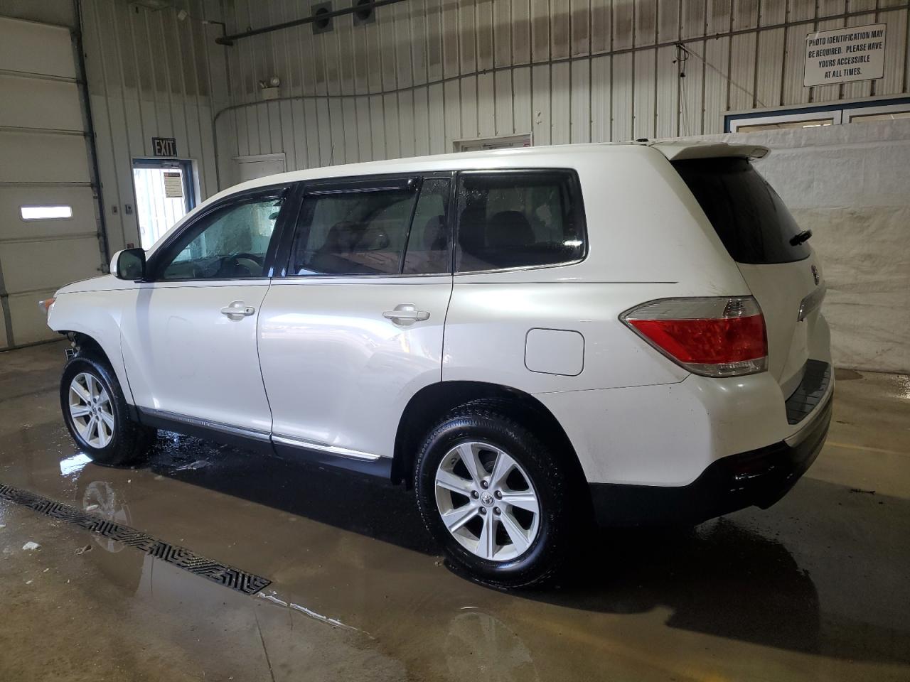2012 Toyota Highlander VIN 5TDBK3EHXCS173108 Copart auction photo, front end damage thumbnail 2
