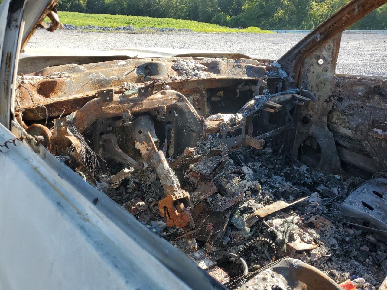 2015 Chevrolet Silverado VIN 1GC1KXE80FF577798 Copart auction photo, burn damage thumbnail 8