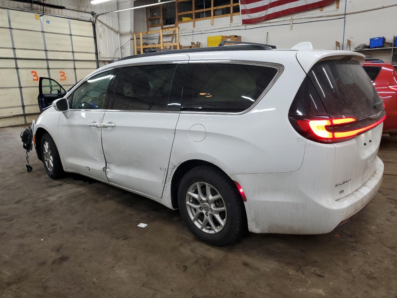 2022 Chrysler Pacifica VIN 2C4RC1BG1NR142997 Copart auction photo, front end / side damage thumbnail 2