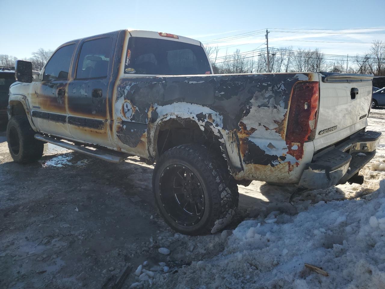 2007 Chevrolet Silverado VIN 1GCHK23D17F158247 Copart auction photo, side / burn damage thumbnail 2