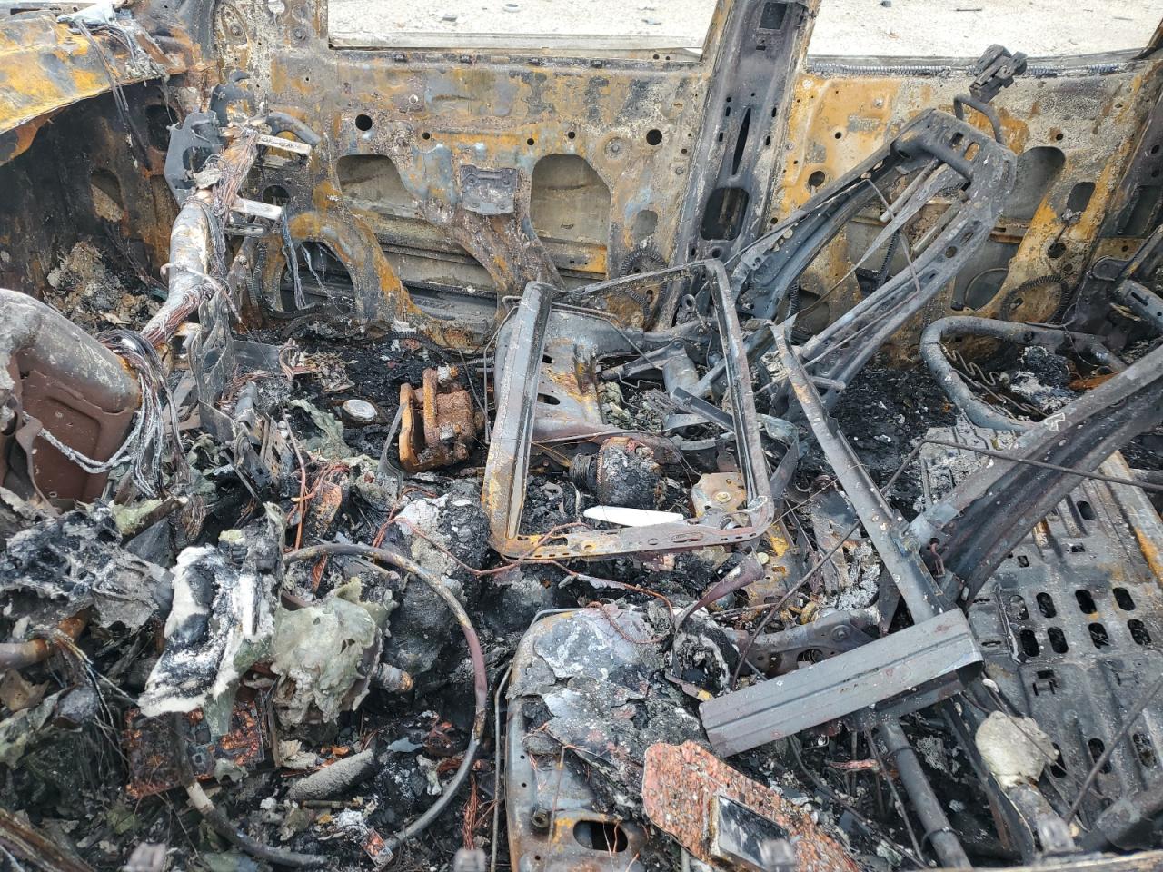 2015 Chevrolet Silverado VIN 3GCUKSEC2FG457438 Copart auction photo, burn damage thumbnail 7