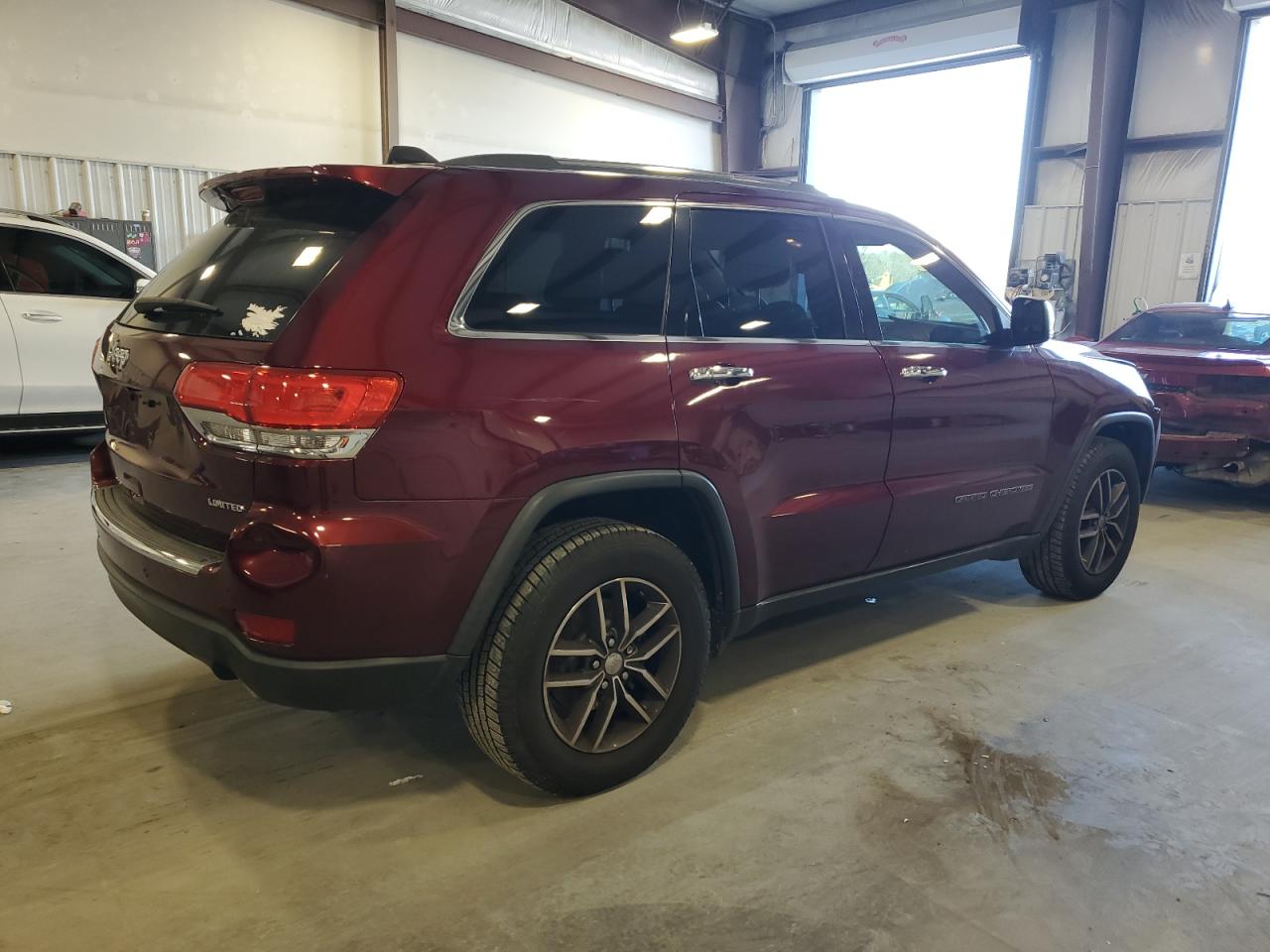 2017 Jeep Grand Cherokee VIN 1C4RJEBG3HC765399 Copart auction photo, front end damage thumbnail 3