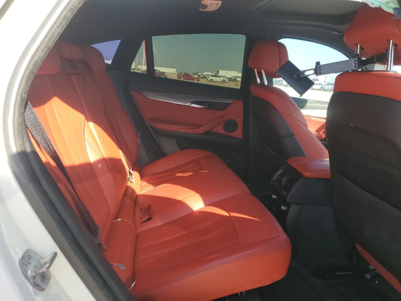 2017 BMW X6 VIN 5UXKU2C53H0N85389 Copart auction photo, front end / minor dent/scratches damage thumbnail 11