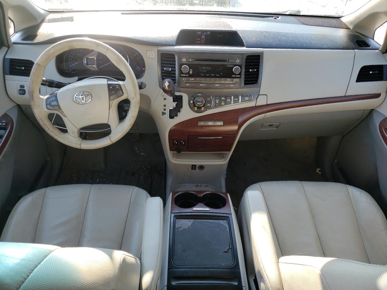 2014 Toyota Sienna VIN 5TDYK3DC7ES409023 Copart auction photo, rear end / front end damage thumbnail 8