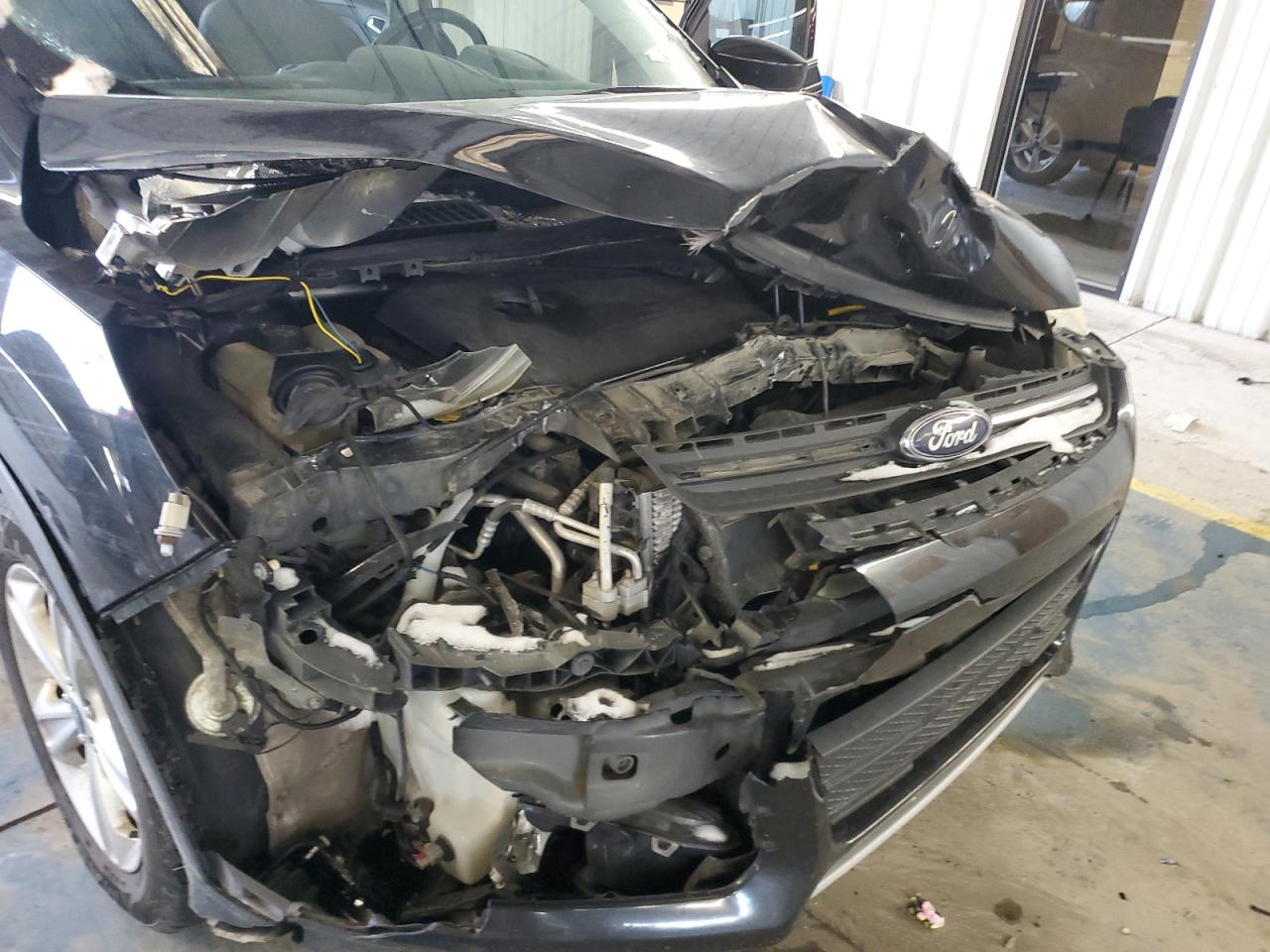 2015 Ford Escape VIN 1FMCU9GX4FUA02436 Copart auction photo, front end / minor dent/scratches damage thumbnail 13