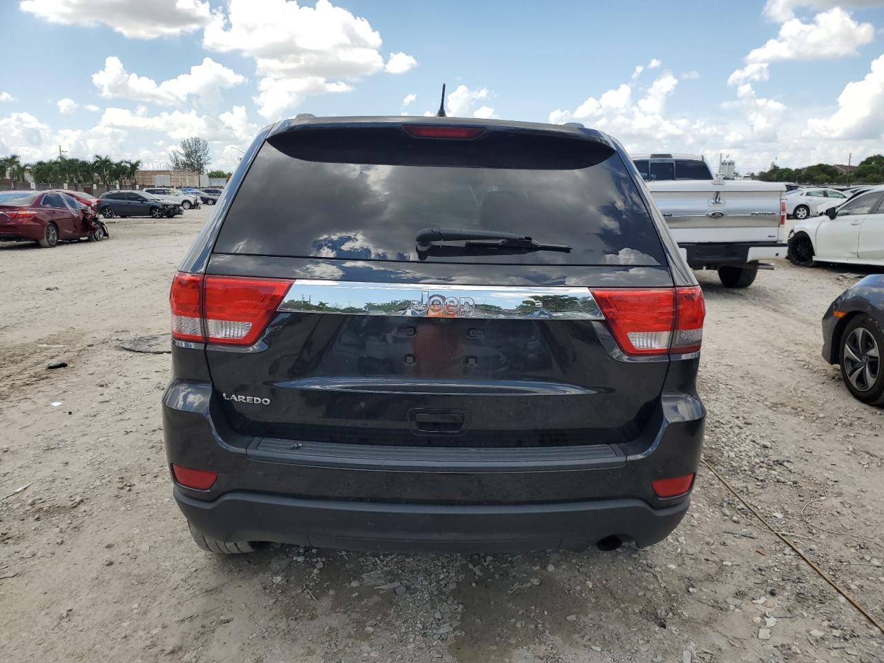 2013 Jeep Grand Cherokee VIN 1C4RJEAG1DC646892 Copart auction photo, front end / minor dent/scratches damage thumbnail 6