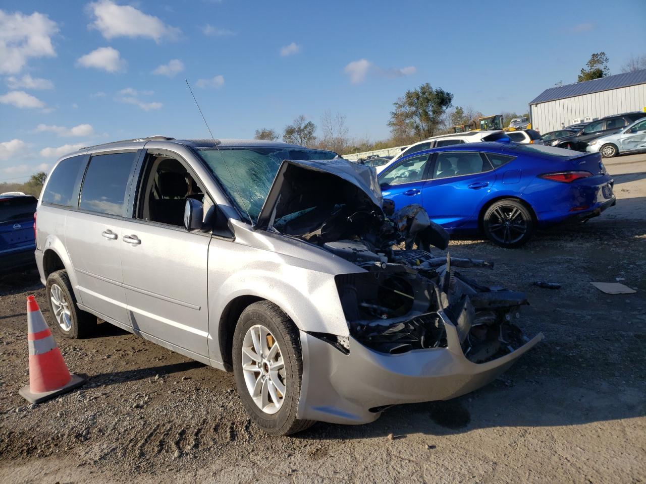 2016 Dodge Caravan VIN 2C4RDGCG6GR333414 Copart auction photo, all over damage thumbnail 4