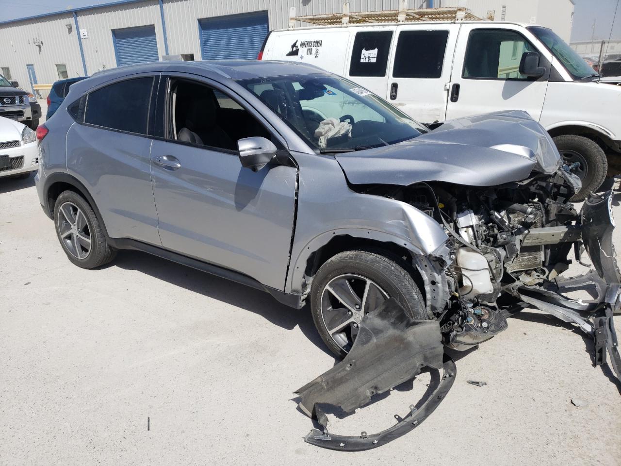 2022 Honda HR-V VIN 3CZRU6H76NM750050 Copart auction photo, front end / minor dent/scratches damage thumbnail 4
