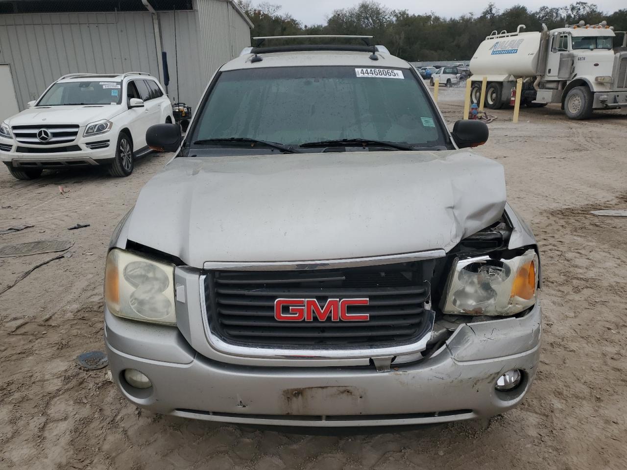 2004 GMC Envoy VIN 1GKES12S446176853 Copart auction photo, front end damage thumbnail 5