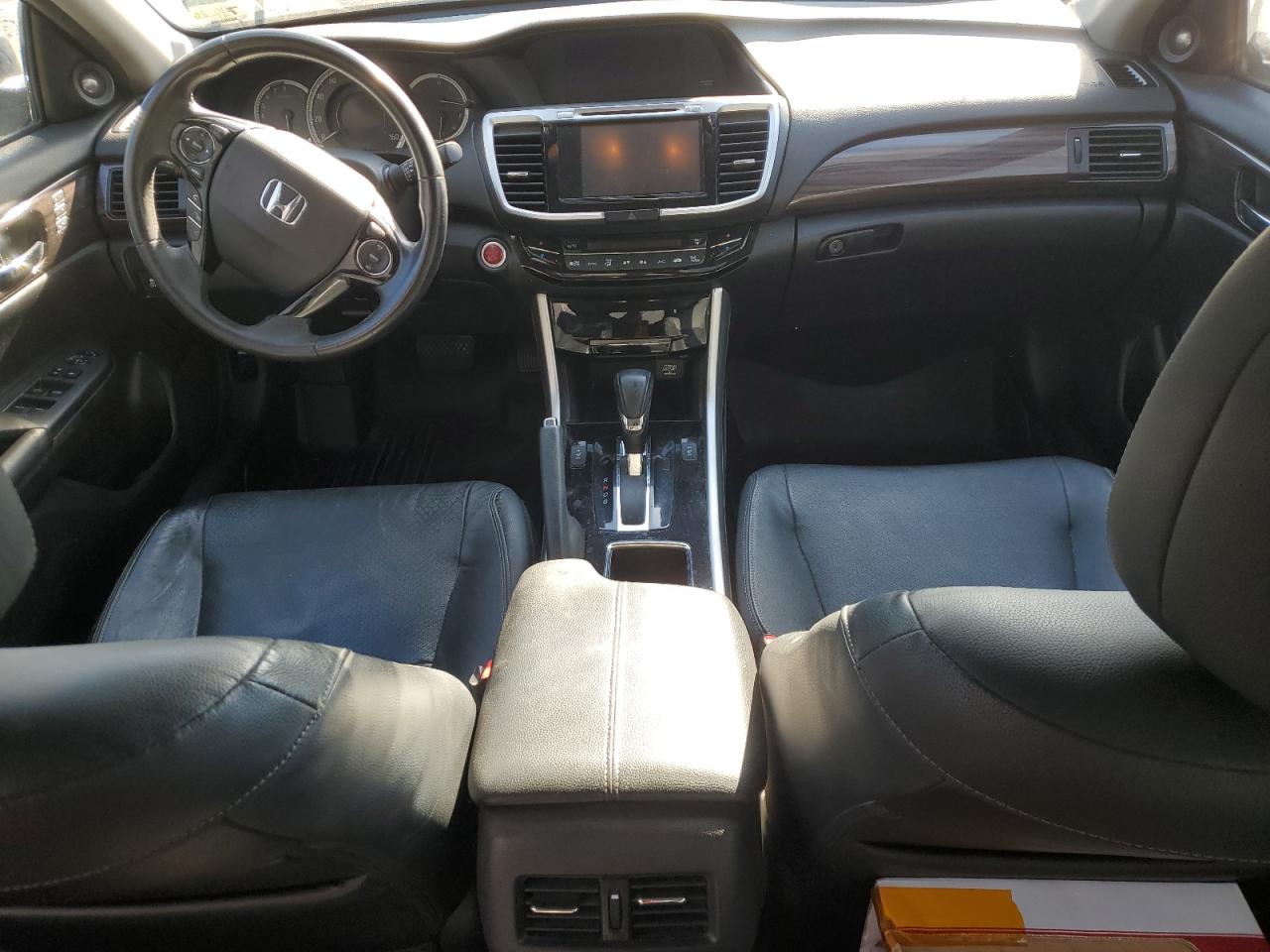 2016 Honda Accord VIN 1HGCR3F83GA013848 Copart auction photo, minor dent/scratches damage thumbnail 8