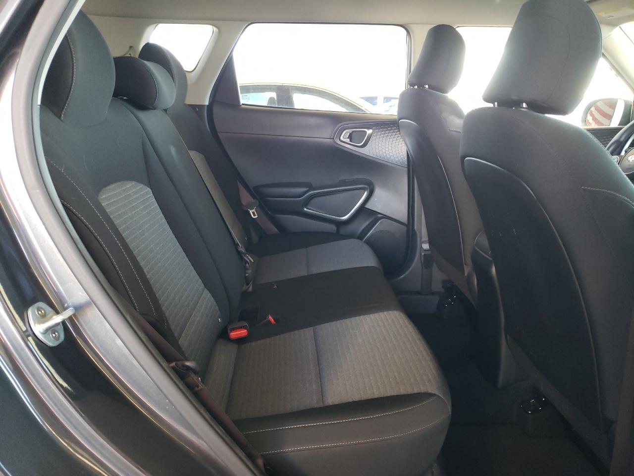 2020 KIA Soul VIN KNDJ23AU6L7734462 Copart auction photo, rear end / minor dent/scratches damage thumbnail 11