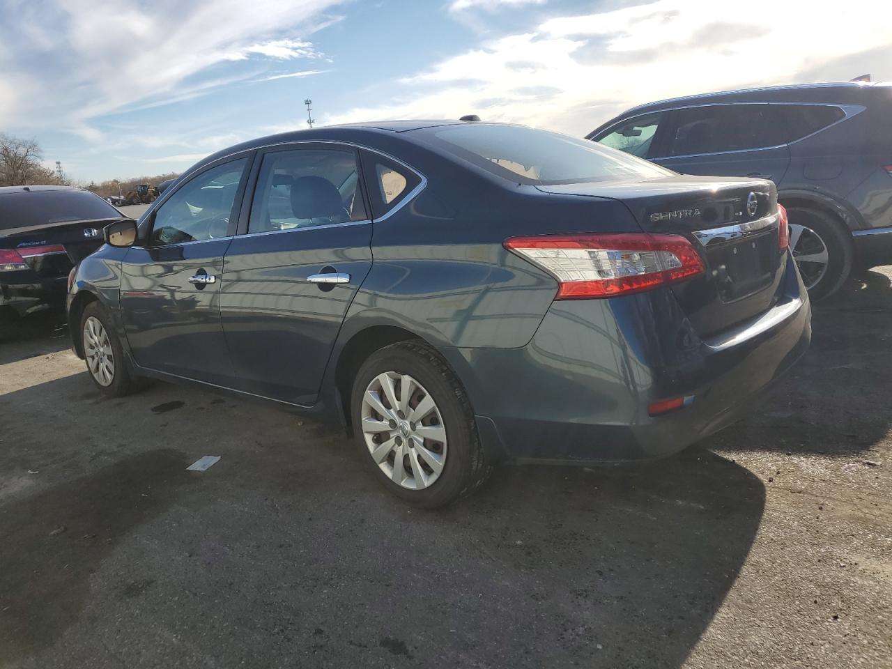 2015 Nissan Sentra VIN 3N1AB7APXFL695945 Copart auction photo, front end / side damage thumbnail 2