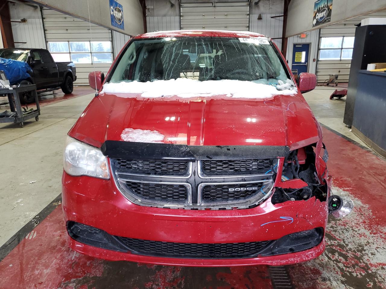2012 Dodge Caravan VIN 2C4RDGCG7CR202924 Copart auction photo, front end damage thumbnail 5